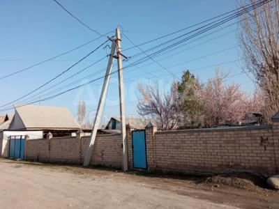 Продаю дом 5+2-ком. 50кв. м., этаж-1, 10-сот., стена другое, Сары Учкун 40-42.