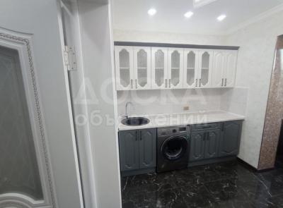 Продаю 2-комнатную квартиру, 63кв. м., этаж - 9/9, 6 мкр.