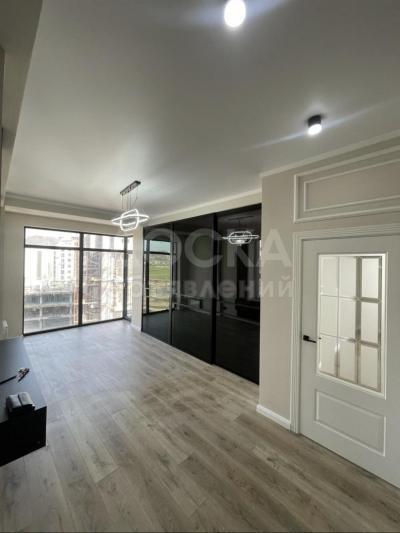 Продаю 2-комнатную квартиру, 59кв. м., этаж - 10/14, 10 МКР .