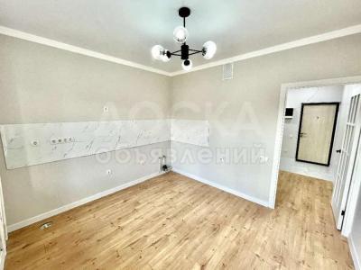 Продаю 1-комнатную квартиру, 48кв. м., этаж - 9/10, Юж Магистраль\Токтоналиева.