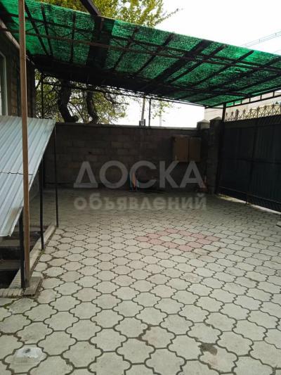 Продаю дом 5-ком. 121кв. м., этаж-1, 6-сот., стена кирпич, Панфилова.