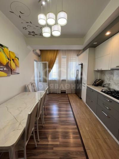 Продаю 3-комнатную квартиру, 93кв. м., этаж - 7/11, 6 мкр.