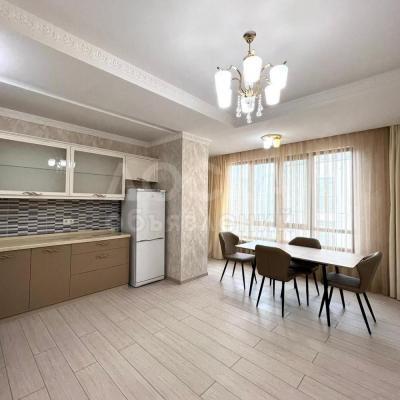 Продаю 3-комнатную квартиру, 116кв. м., этаж - 10/11, Бишкек Парк .