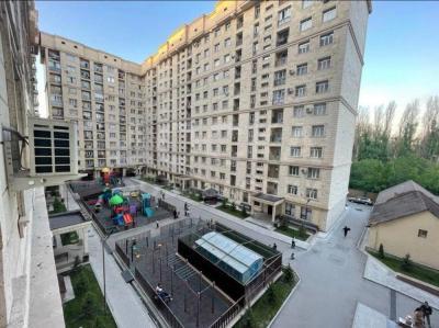 Продаю 1-комнатную квартиру, 42кв. м., этаж - 4/12, Госрегистр .