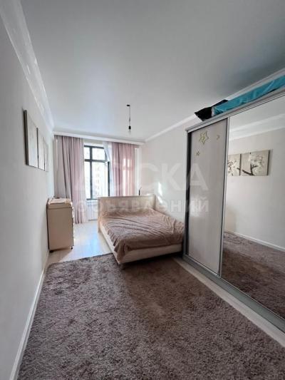 Продаю 3-комнатную квартиру, 86кв. м., этаж - 6/8, Юж Магистраль\Сухэ Батора.