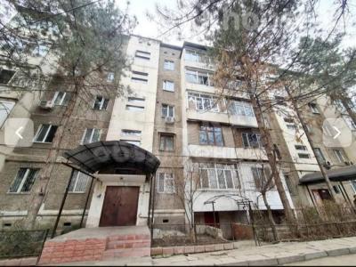 Продаю 5-комнатную квартиру, 98кв. м., этаж - 5/5, Аламедин 1.