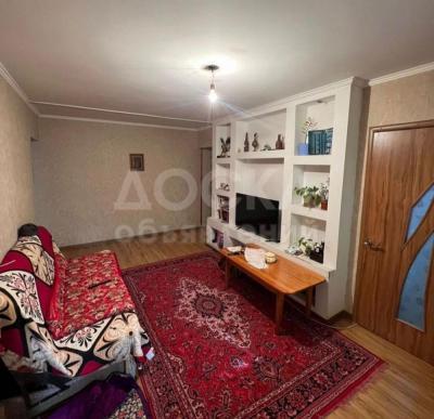 Продаю 3-комнатную квартиру, 58кв. м., этаж - 1/4, 5 мкр.