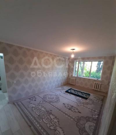 Продаю 3-комнатную квартиру, 58кв. м., этаж - 1/4, Ош базар.