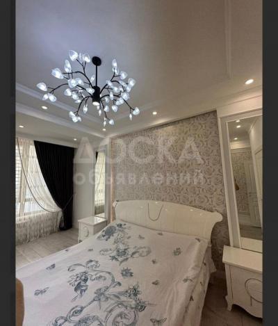 Продаю 3-комнатную квартиру, 102кв. м., этаж - 7/14, Асанбай.