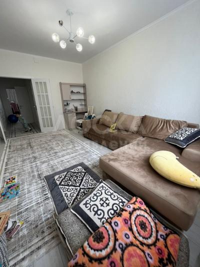 Продаю 2-комнатную квартиру, 64кв. м., этаж - 6/10, Айни.