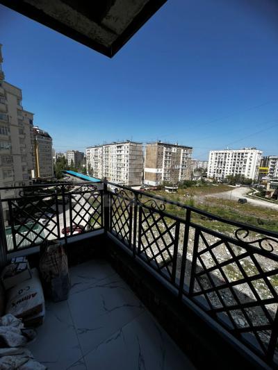 Продаю 3-комнатную квартиру, 80кв. м., этаж - 4/12, 12 мкр.