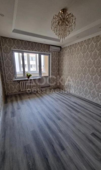 Продаю 2-комнатную квартиру, 55кв. м., этаж - 8/9, мкр Джал.