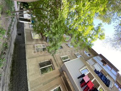 Продаю 2-комнатную квартиру, 46кв. м., этаж - 4/4, 9-мкр.