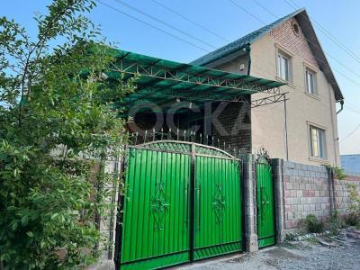 Продаю дом 7-ком. 220кв. м., этаж-3, 8-сот., стена кирпич, Военно-Антоновка .