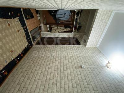 Продаю 2-комнатную квартиру, 46кв. м., этаж - 4/4, 9-мкр.