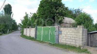 Продаю дом 4-ком. 56кв. м., этаж-1, 10-сот., стена кирпич, с. Беловодское Московского района, ул. Солнечная, 18 (центр).