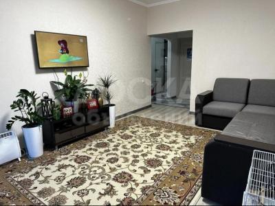 Продаю 2-комнатную квартиру, 50кв. м., этаж - 2/5, Асанбай мкр .