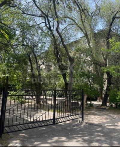 Продаю 3-комнатную квартиру, 58кв. м., этаж - 5/5, Гоголя/Боконбаева.