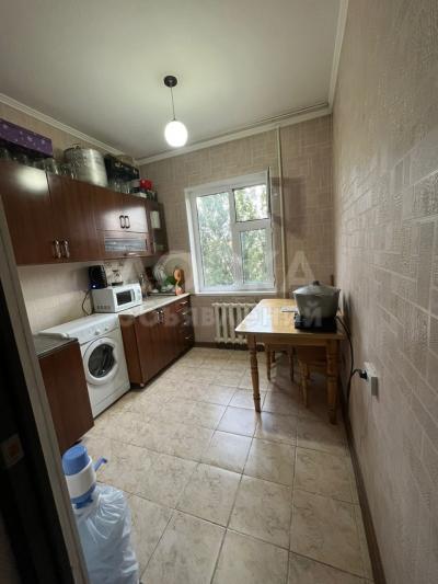 Продаю 2-комнатную квартиру, 46кв. м., этаж - 6/15, 8 мкр.