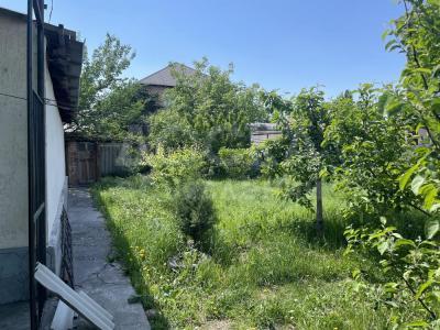 Продаю дом 4-ком. 150кв. м., этаж-1, 5-сот., стена кирпич, Ак-Орго.