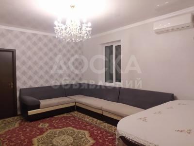 Продаю дом 4-ком. 67кв. м., этаж-1, 10-сот., стена кирпич, Салиева.