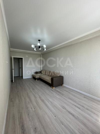 Продаю 1-комнатную квартиру, 50кв. м., этаж - 1/4, Кара-Жыгач ж/м.