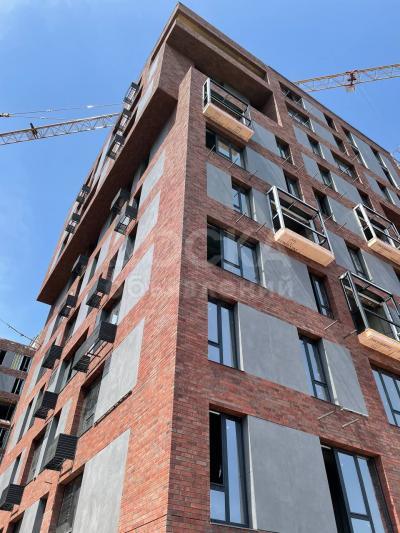 Продаю 3-комнатную квартиру, 92кв. м., этаж - 8/10, Магистраль Куттубаева.