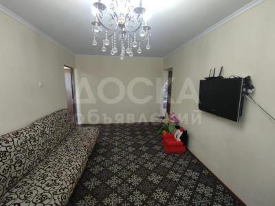 Продаю 3-комнатную квартиру, 58кв. м., этаж - 5/5, 8мкр.