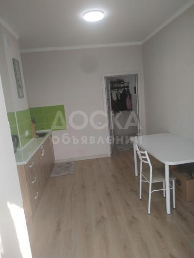 Продаю 1-комнатную квартиру, 41кв. м., этаж - 13/13, Карпинка.