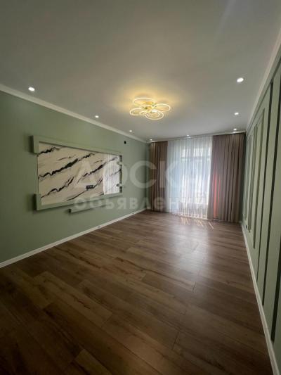 Продаю 2-комнатную квартиру, 63кв. м., этаж - 7/12, Асанбай ( Магистраль/ Куттубаева).