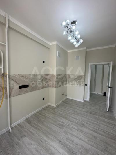 Продаю 2-комнатную квартиру, 63кв. м., этаж - 7/12, Асанбай ( Магистраль/ Куттубаева).