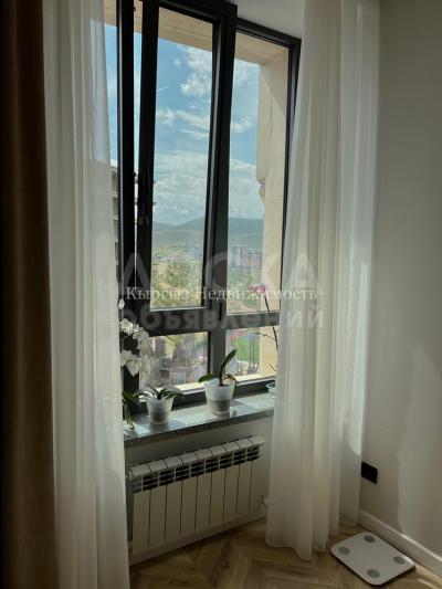 Продаю 4-комнатную квартиру, 130кв. м., этаж - 13/16, асанбай .