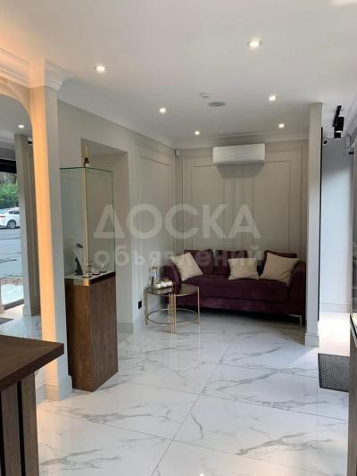 Продаю торговое помещение  42кв. м., Московская / Тоголок м.