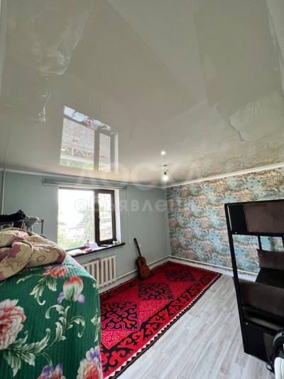 Продаю дом 4-ком. 122кв. м., этаж-2, 3-сот., стена кирпич, Касымалы Баялинова/Федорова.