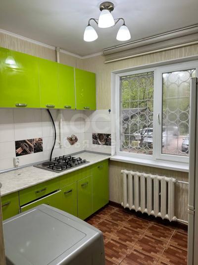 Продаю 3-комнатную квартиру, 70кв. м., этаж - 1/4, 7 мкр.