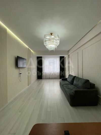 Продаю 2-комнатную квартиру, 80кв. м., этаж - 8/9, Алматинка\Ахунбаева.