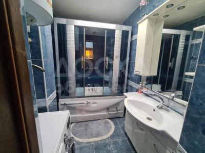 Продаю 3-комнатную квартиру, 80кв. м., этаж - 8/9, 5 микрорайон.