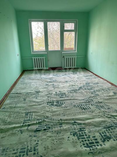 Продаю 1-комнатную квартиру, 32кв. м., этаж - 5/5, 6 мкр.