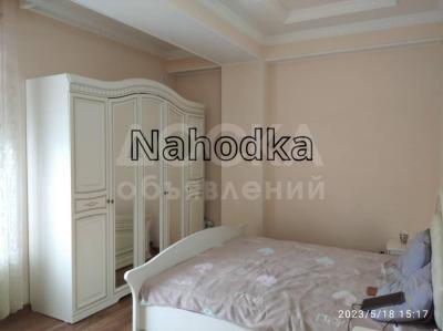 Продаю 3-комнатную квартиру, 95кв. м., этаж - 10/11, мкр. Аламедин.