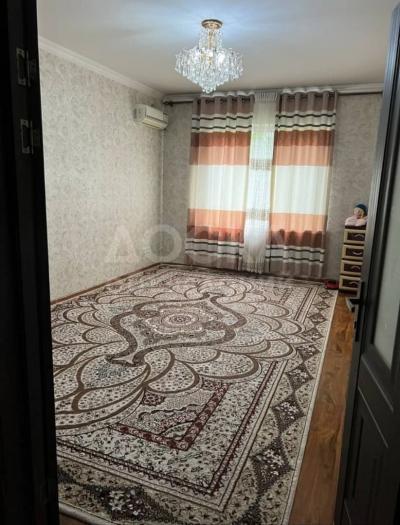 Продаю 2-комнатную квартиру, 52кв. м., этаж - 3/5, Боконбаева/ Исанова .