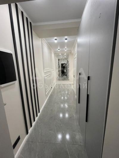 Продаю 1-комнатную квартиру, 59кв. м., этаж - 10/14, Сухебатор/ Магистраль.