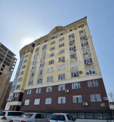 Продаю 2-комнатную квартиру, 62кв. м., этаж - 1/9, ТРЦ  Ала Арча.