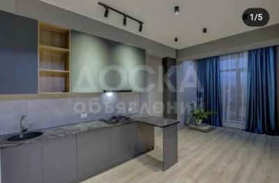 Продаю 1-комнатную квартиру, 51кв. м., этаж - 8/10, 1000 мелочей.