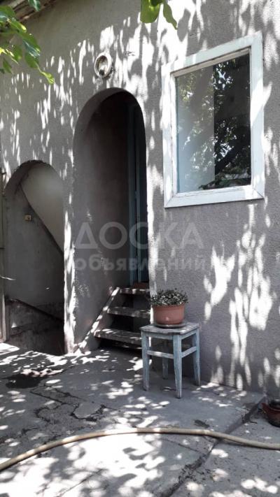 Продаю дом 5-ком. 90кв²мкв. м., этаж-1, 10-сот., стена кирпич, Город Токмок, ул Масанчина 91.