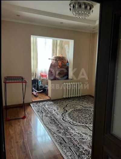 Продаю 2-комнатную квартиру, 50кв. м., этаж - 3/5, Золотой Квадрат .