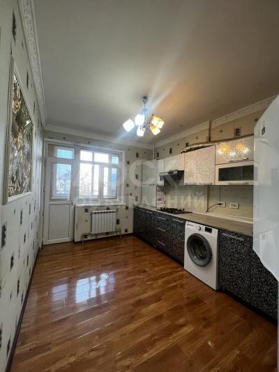 Продаю 3-комнатную квартиру, 76кв. м., этаж - 2/10, Джал.