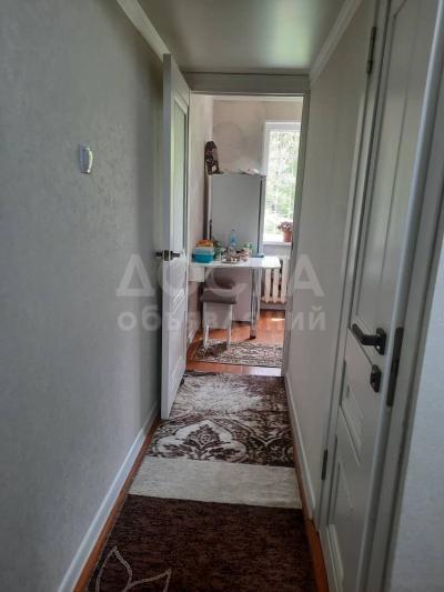 Продаю 1-комнатную квартиру, 32кв. м., этаж - 2/4, 9 мкр .