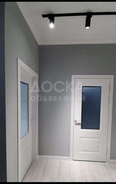 Продаю 1-комнатную квартиру, 45кв. м., этаж - 8/9, Восток-5 .