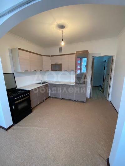 Продаю 2-комнатную квартиру, 67кв. м., этаж - 6/9, 12 мкр .