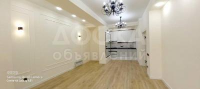 Продаю 2-комнатную квартиру, 74кв. м., этаж - 2/12, ТРЦ Ала Арча.